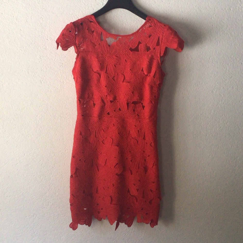 Romeo & Juliet Couture Red Lace Midi Dress